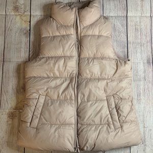 Women’s puffy vest